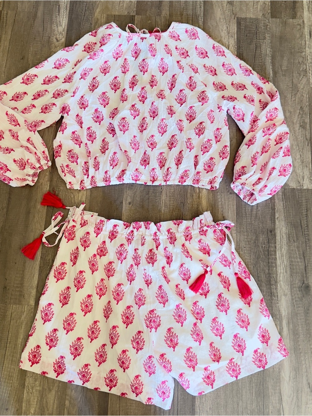 Roller Rabbit x Target Bouquet Side-Tie Beach set Pull-On Shorts & Top - Picture 12 of 12